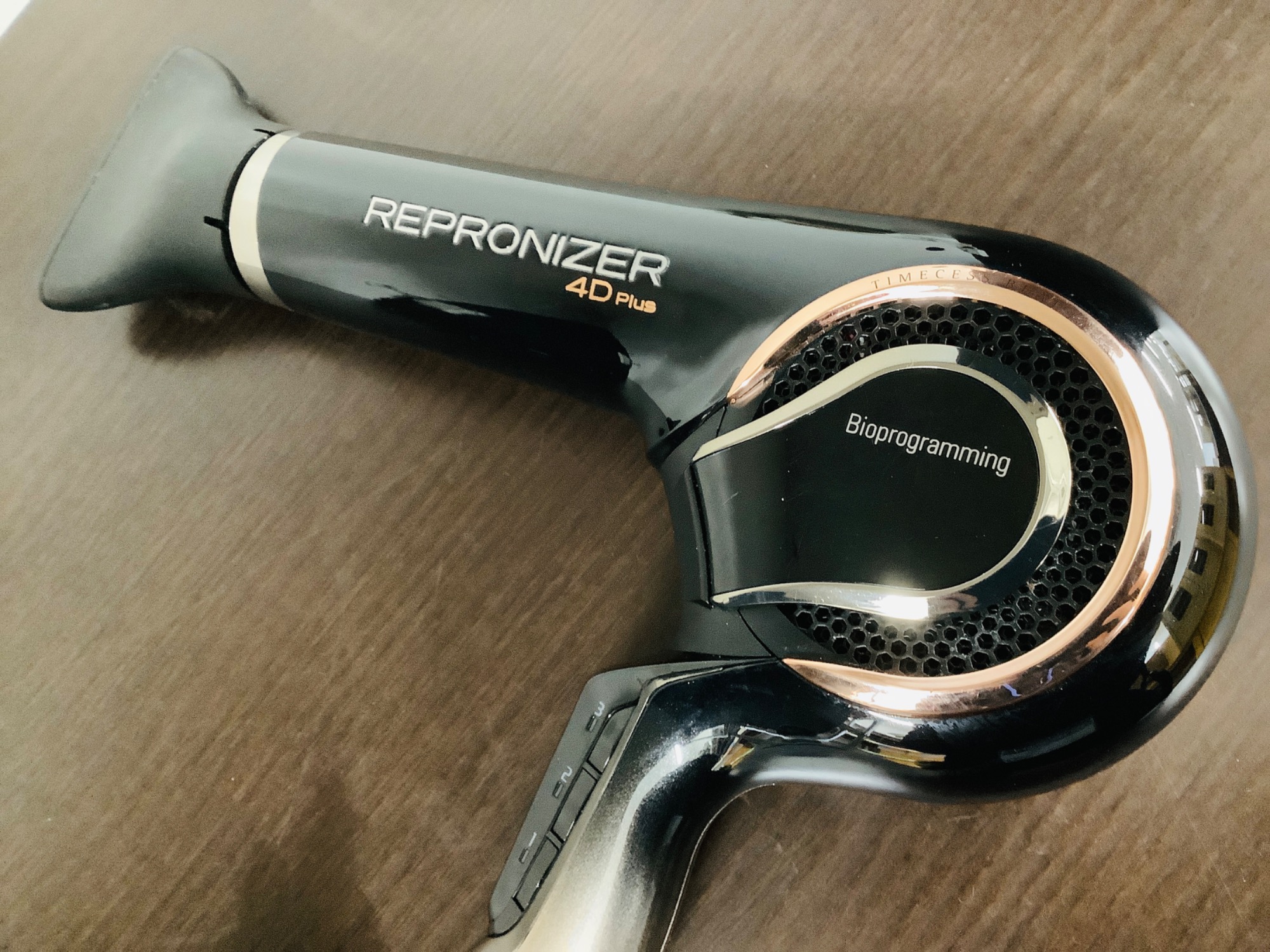 LUMIELINA/リュミエリーナ】レプロナイザー4D plus買取入荷いたしまし