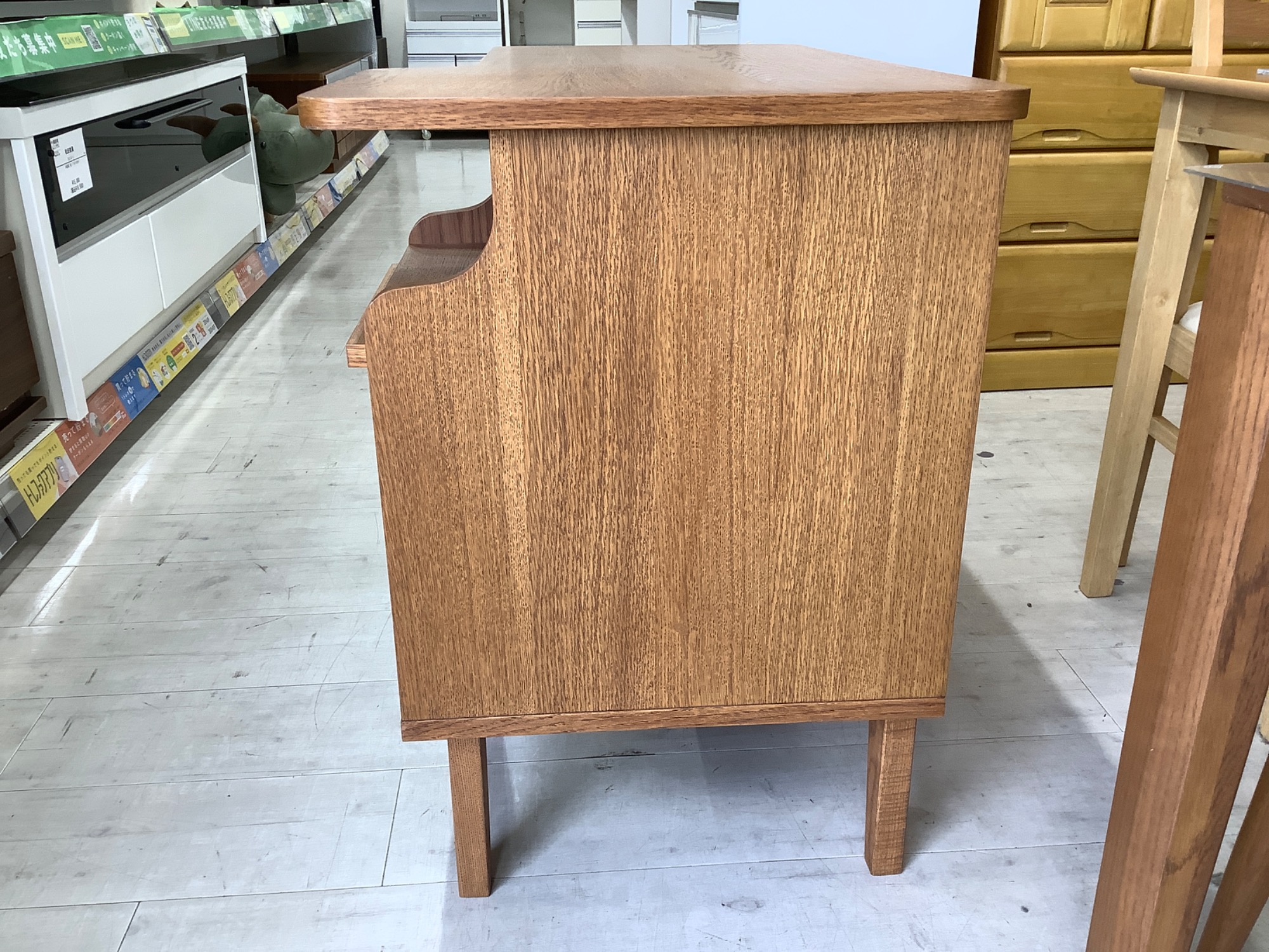 unico(ウニコ) 勉強机やパソコンデスクに使えるコンパクトデスク入荷