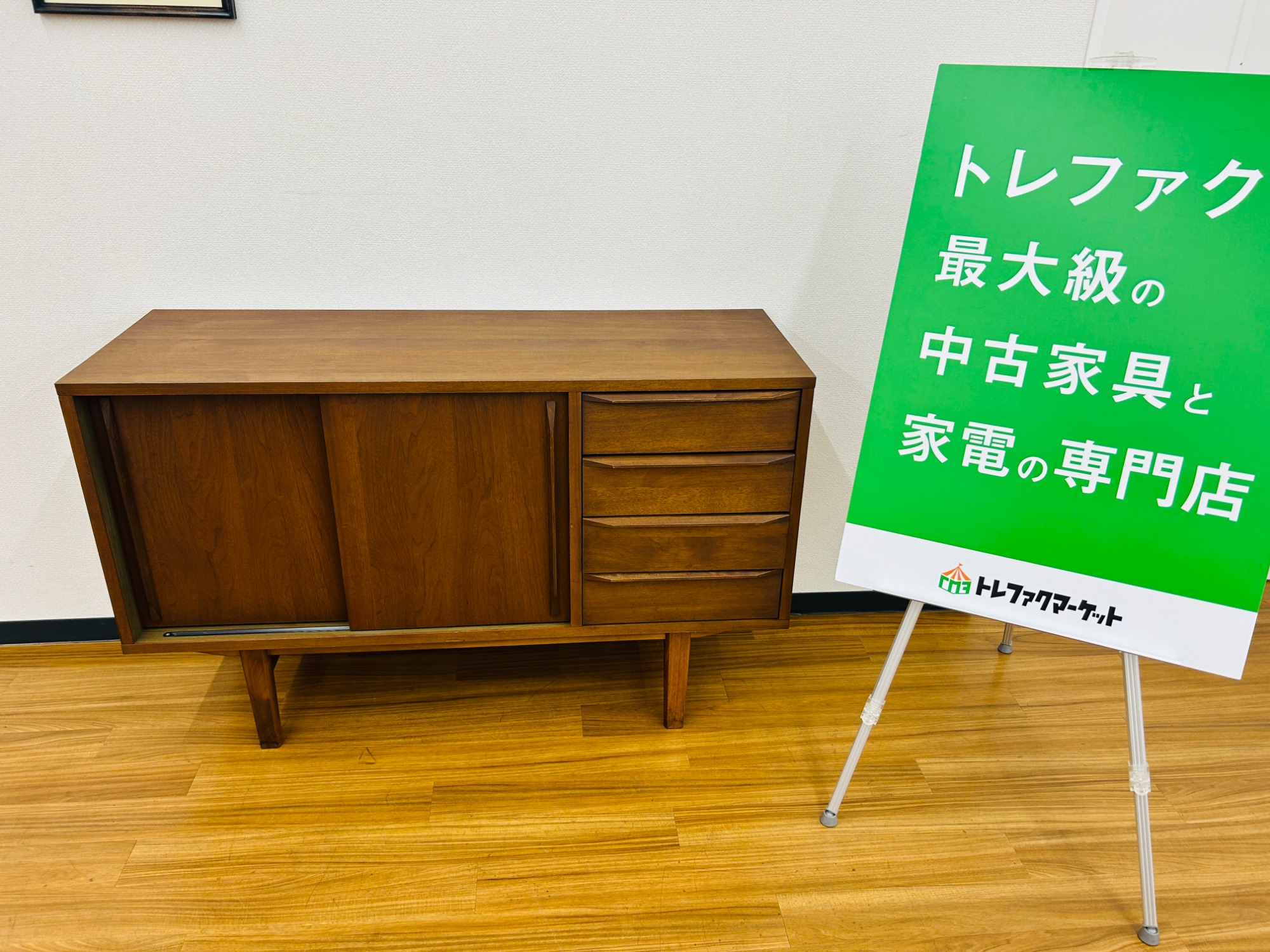 unico/ウニコ】北欧デザインの廃盤品キャビネット、ノルド入荷いたし