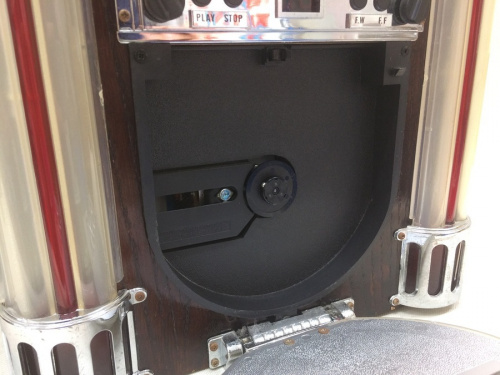 ロマンあふれるジュークボックス型CDラジオが入荷しました！｜2019年11