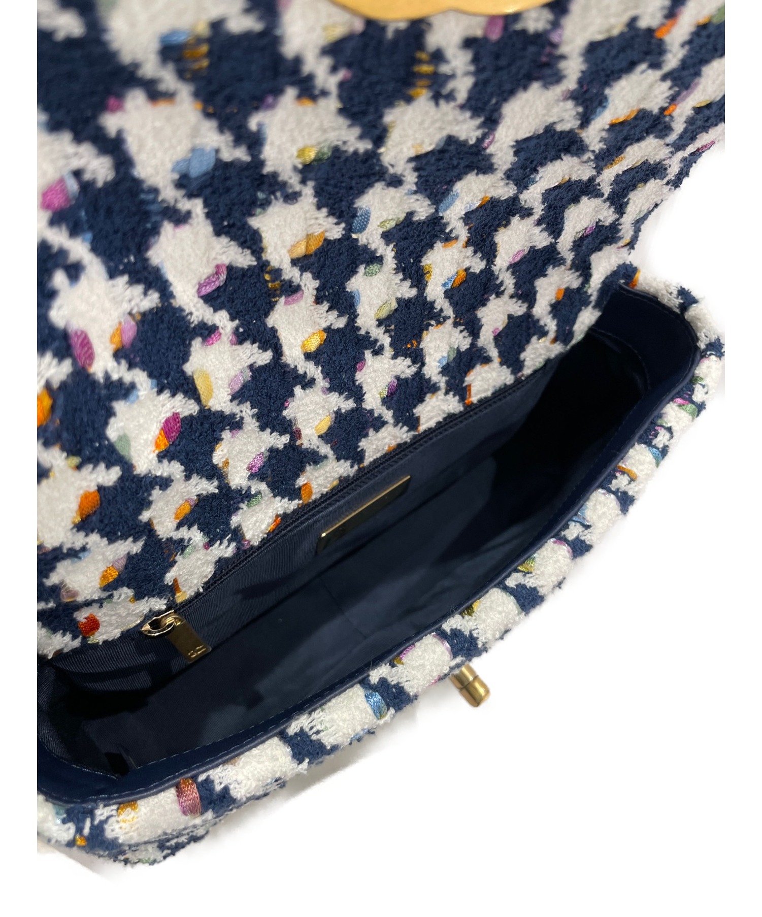 中古・古着通販】CHANEL (シャネル) CHANEL19ツイードバッグ ホワイト