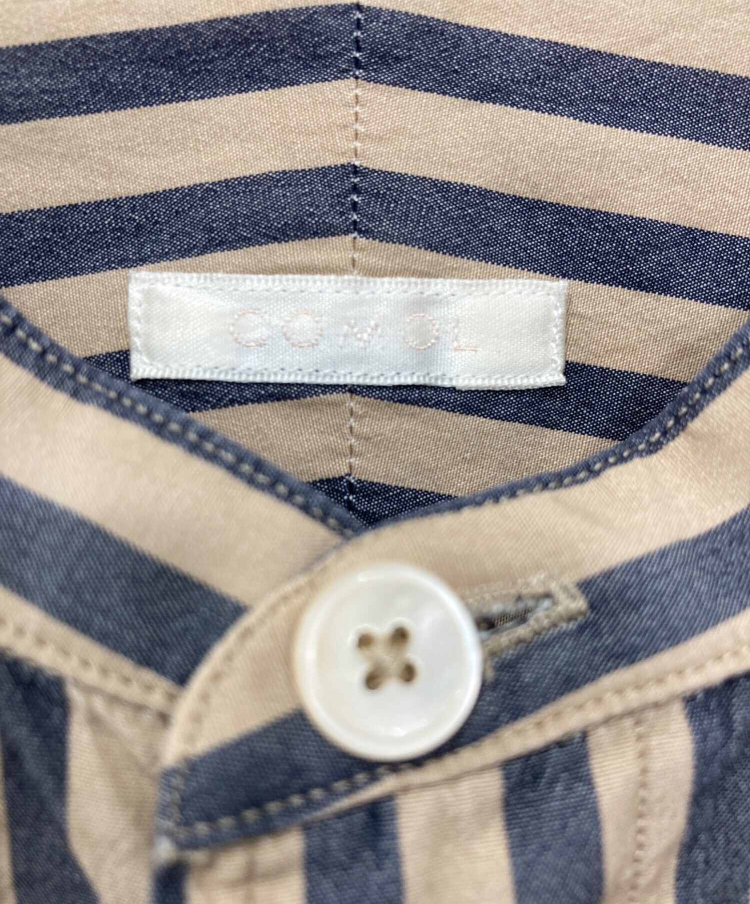 中古・古着通販】COMOLI (コモリ) ストライプバンドカラーシャツ