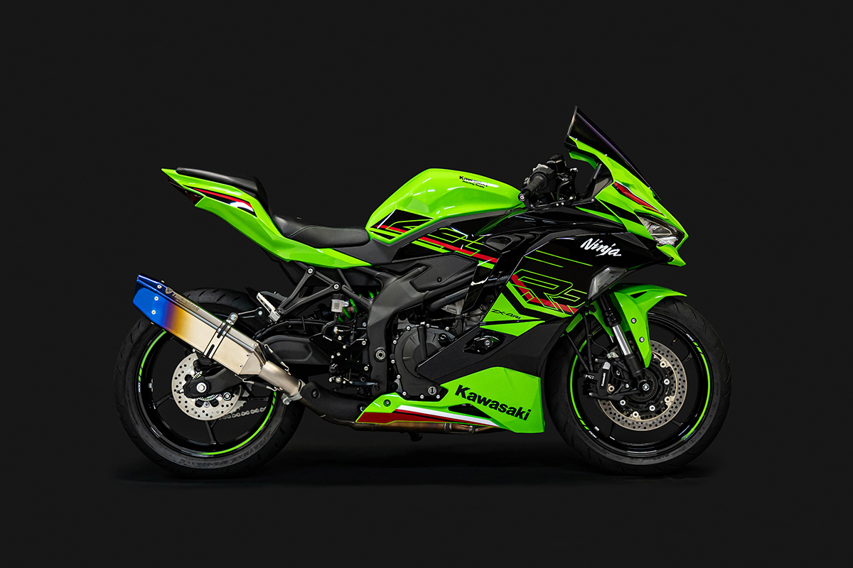 NAO様リクエスト出品 kaeru出品 2025年モデル Ninja ZX-4R 適合