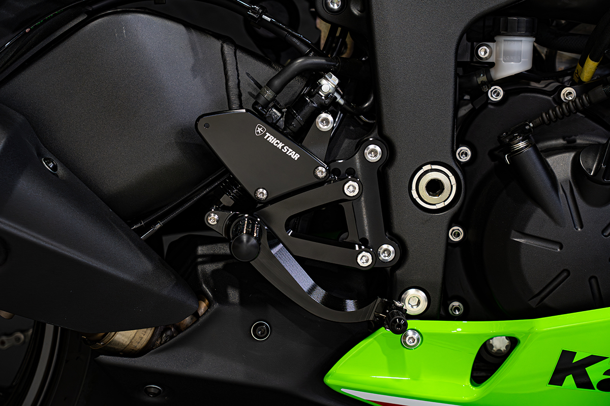 新製品情報】Ninja ZX-6R(24-) バックステップ | TRICK STAR 製品