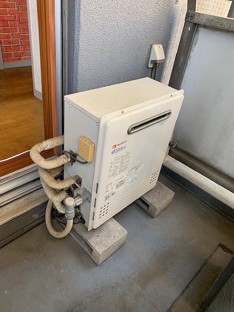 RUX-E2406W(A) - 屋外壁掛 | リンナイ | ガス給湯器交換なら【湯