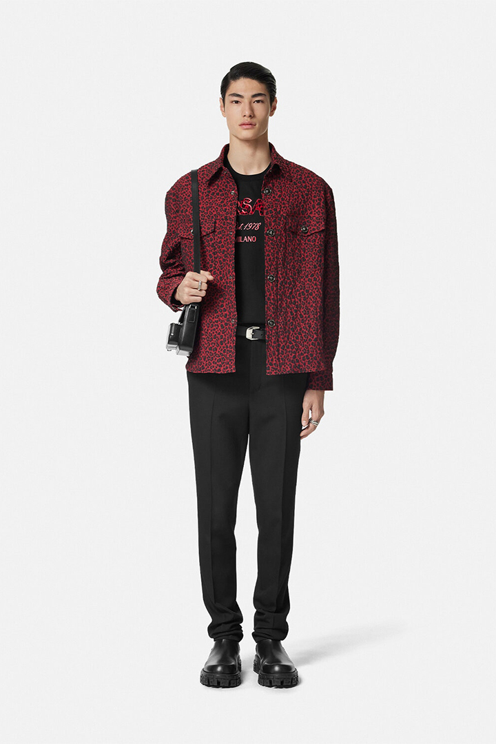 20%OFFセール144,100円→115,280円】 VERSACE ヴェルサーチ Tシャツ