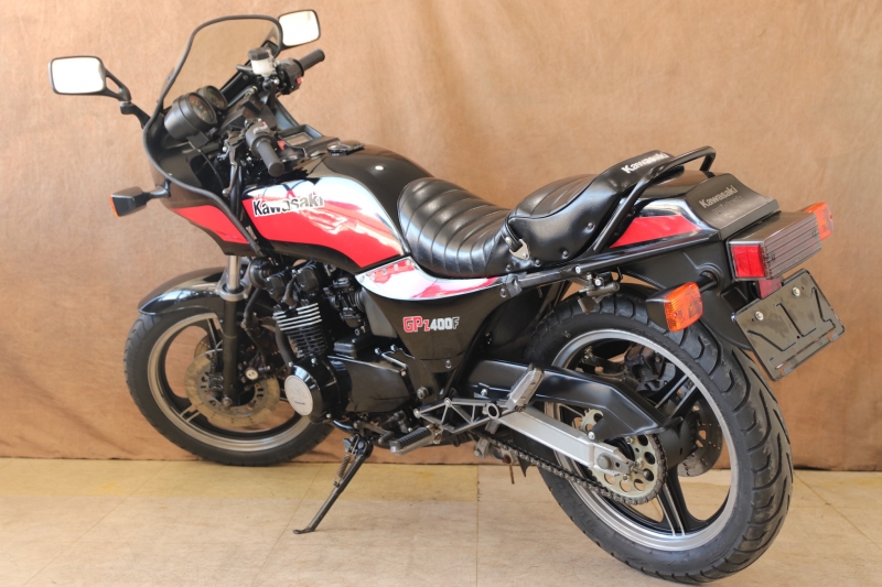 GPz400F 東京本社 KERKER｜SOLD OUT｜旧車・絶版バイクならウエマツ