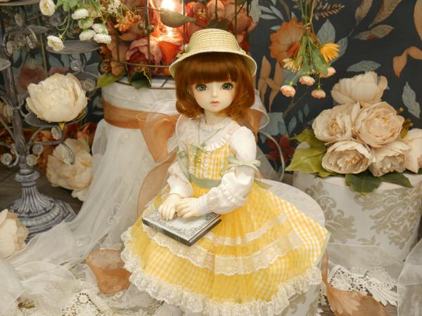 お家での撮影にも大活躍！教室机セットのご紹介♪ | ドールポイント