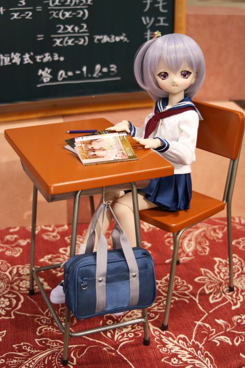 お家での撮影にも大活躍！教室机セットのご紹介♪ | ドールポイント