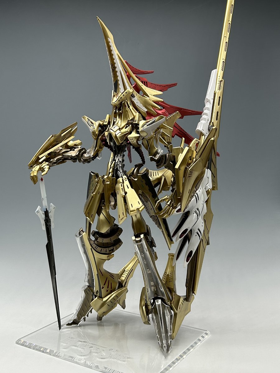 ファイブスター物語」の主人公騎「帝騎マグナパレス ザ・ナイト・オブ