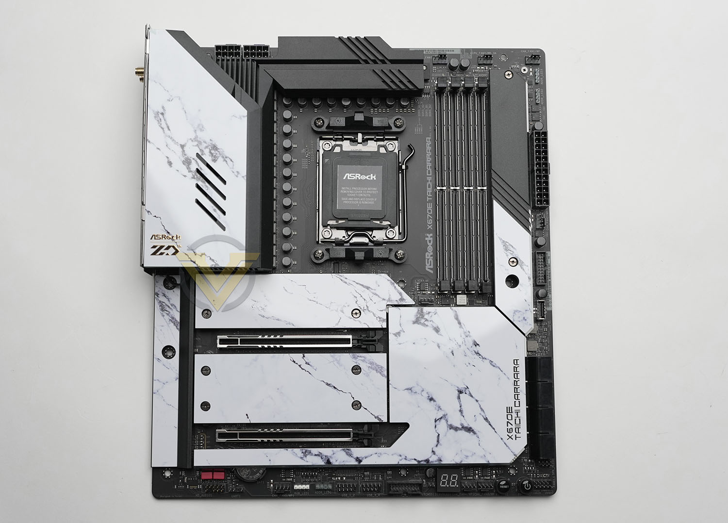 ASRock X670E Taichi Carrara Review - Closer Look