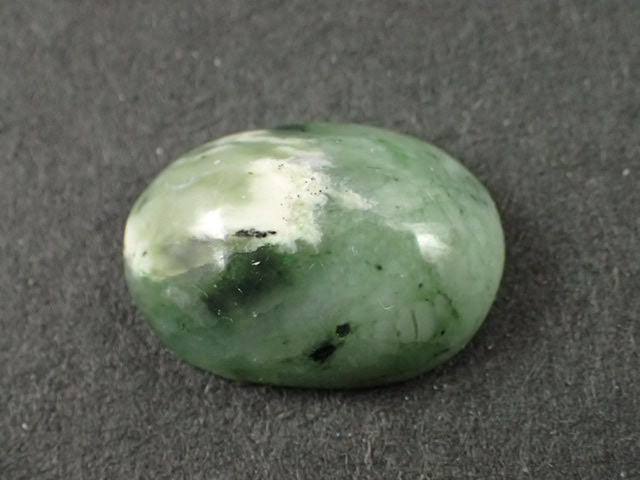 最高品質日高翡翠(Hidaka Jade) カボションカット 北海道日高町産 ｜石