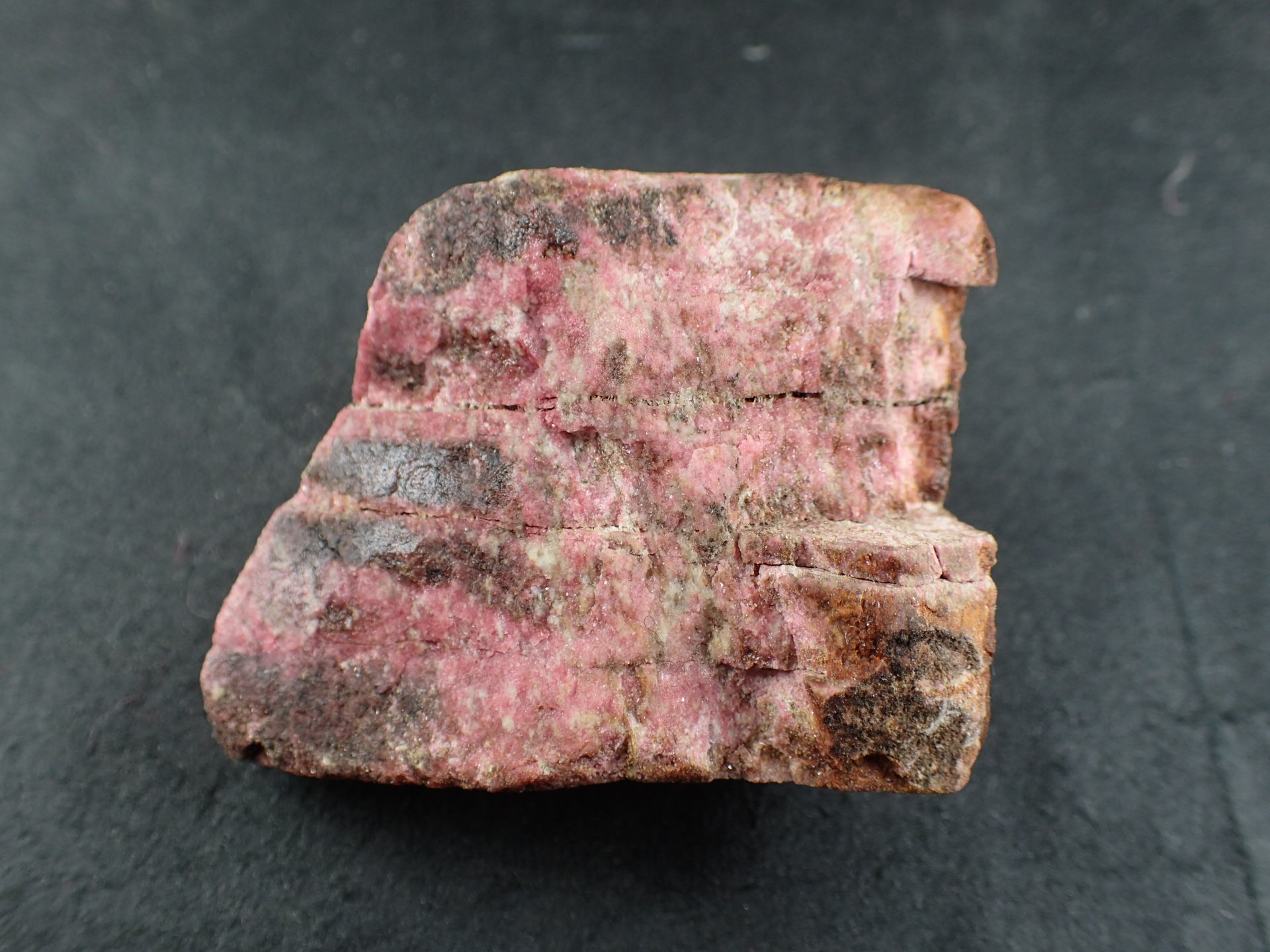 最高品質桃簾石（チューライト） Lom,Norway産 ｜石の販売専門店【vec