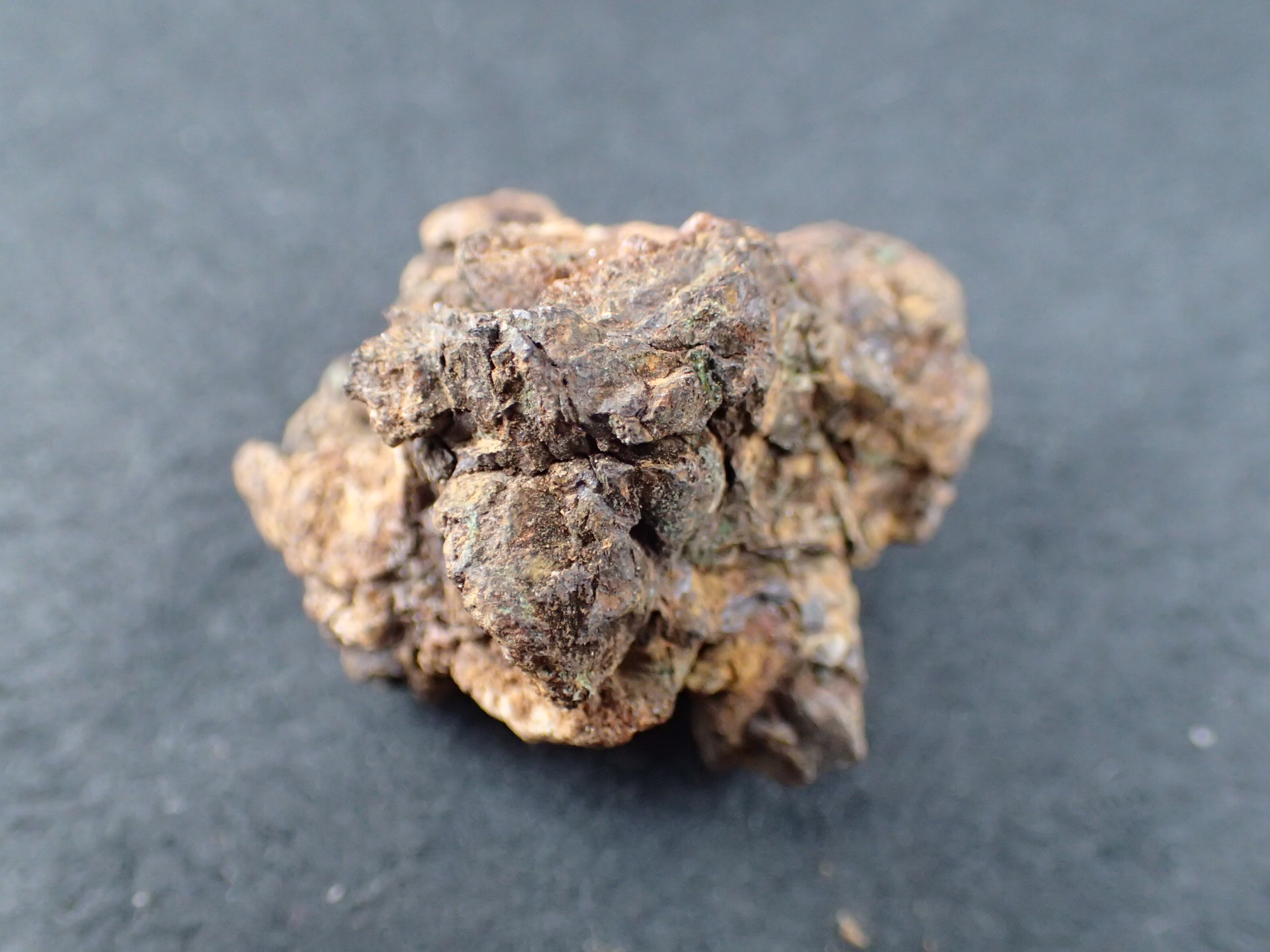 パラサイト(Pallasite、石鉄隕石) ｜石の販売専門店【vec stone club】