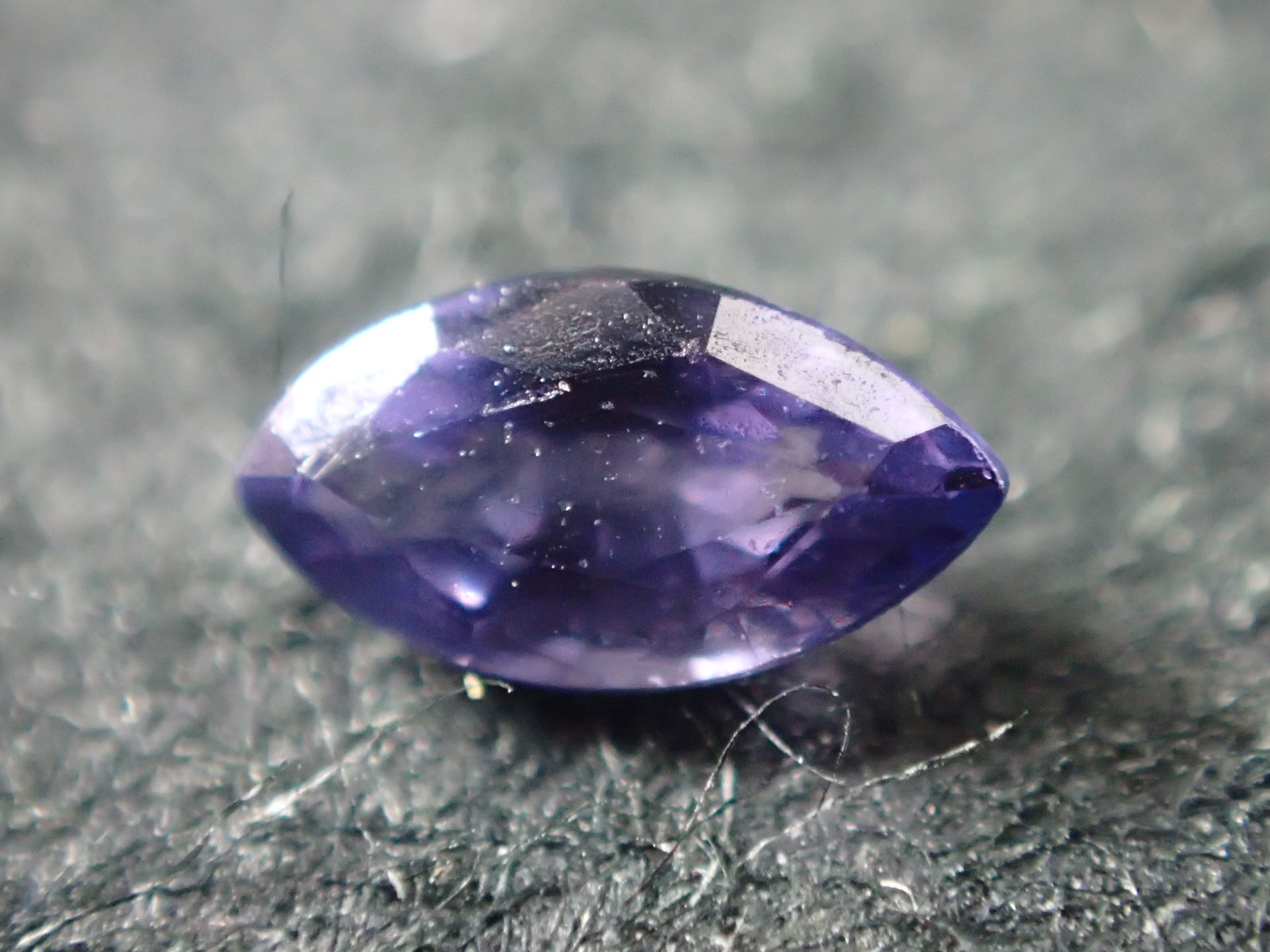 最高品質ファンシーパープルサファイア マーキスカット スリランカ 産