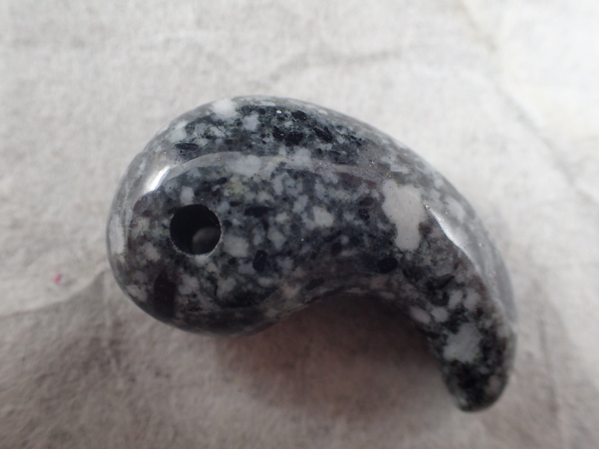 とおのの銘石 勾玉 ｜石の販売専門店【vec stone club】