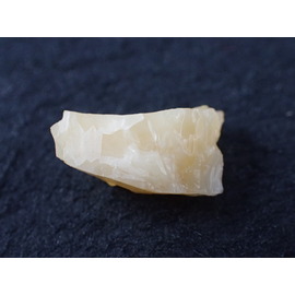 最高品質蛍光オパール 北海道然別湖西方産 ｜石の販売専門店【vec