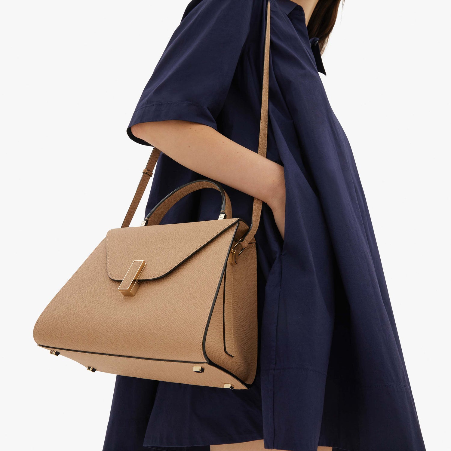 ミディアム イジィデ トップハンドル バッグ | カシミア – Valextra