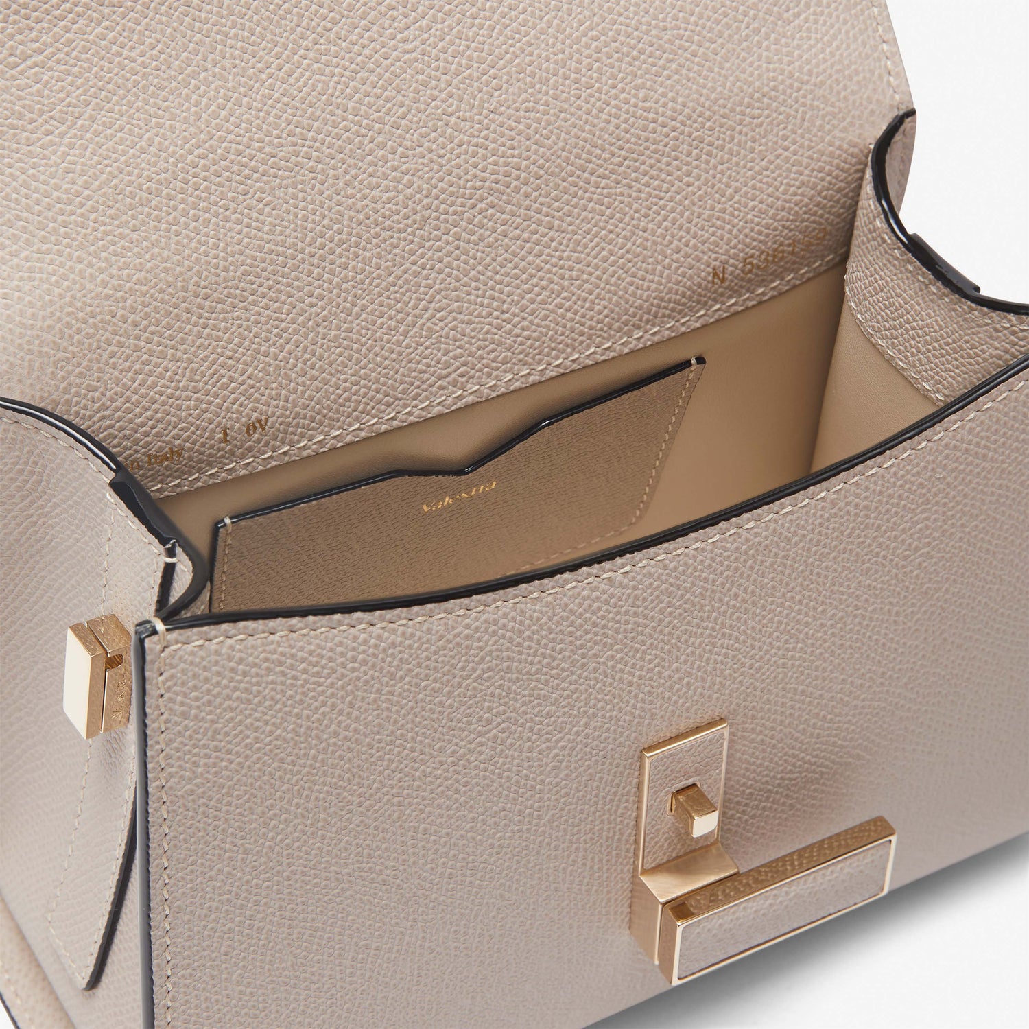 WBES0022028LOC99-PD_2_1500x.