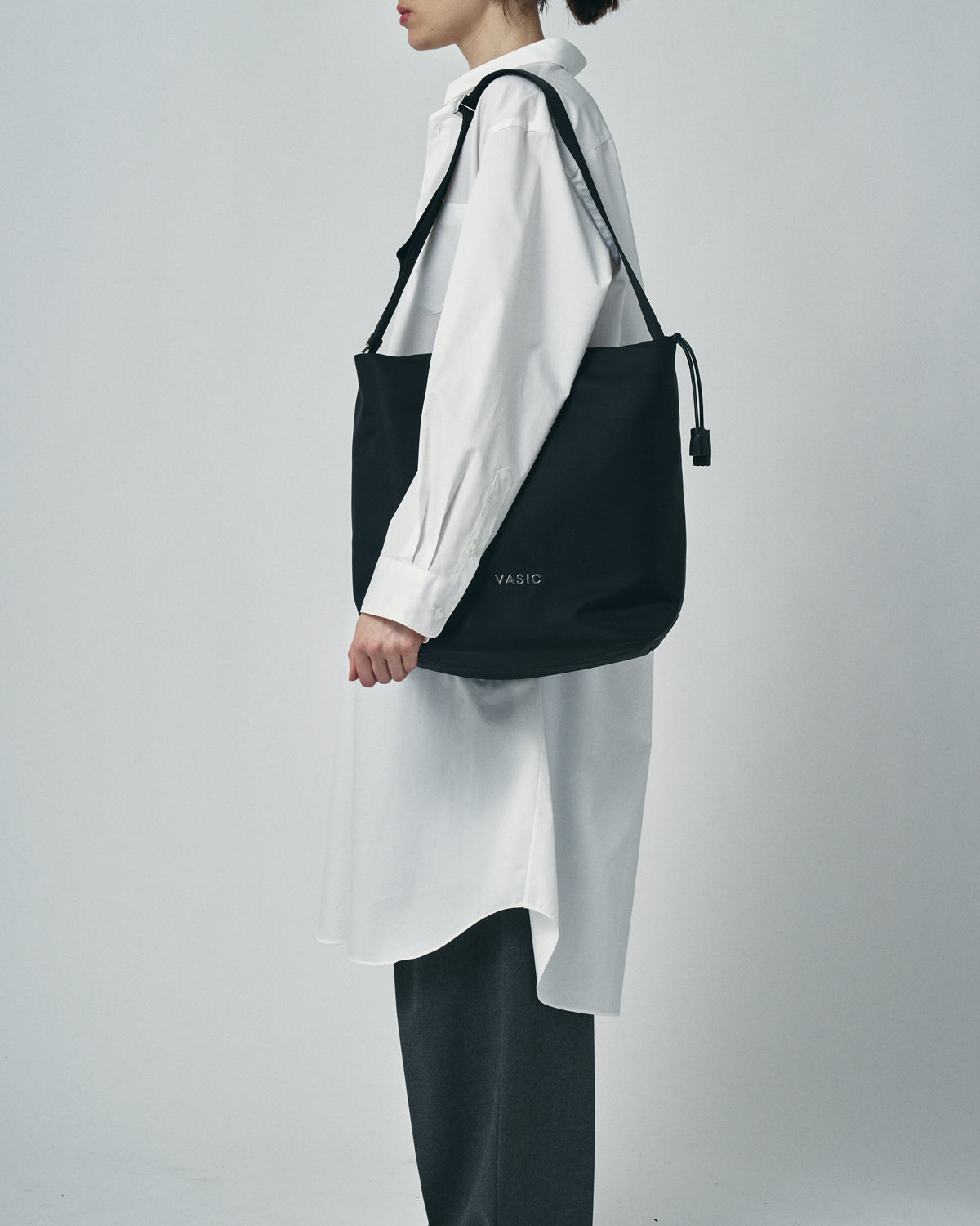 DAY-TO BUCKET SHOULDER TOTE,オリーブ – VASIC ヴァジック日本公式サイト