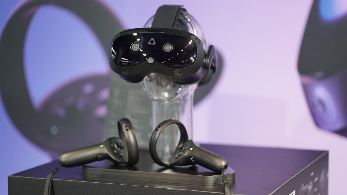 5 Key Highlights of the VIVE Focus Vision: The Hybrid Device for