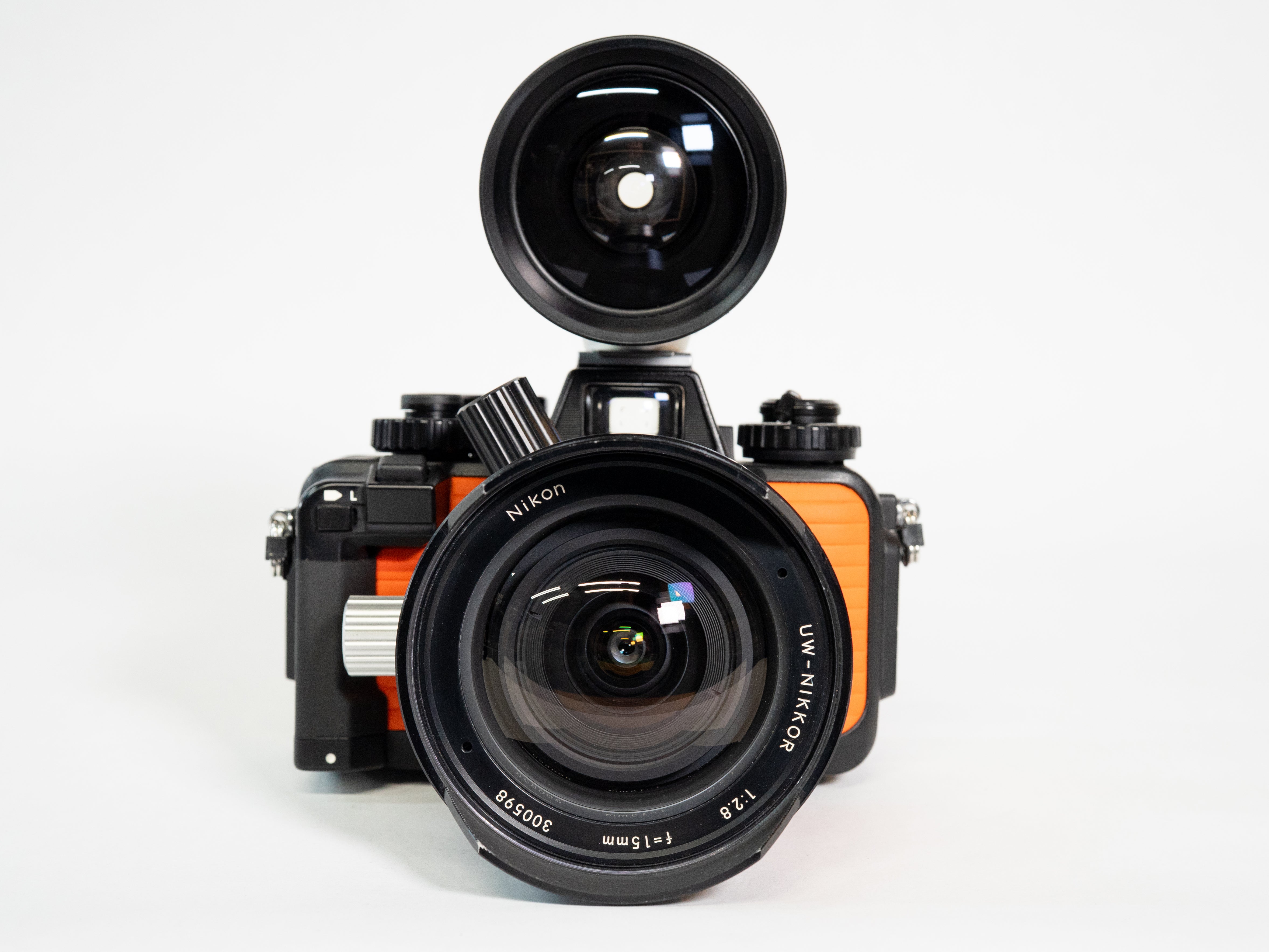 Nikonos V 35mm Film Camera with UW-Nikkor 15mm Lens w/ Nikonos