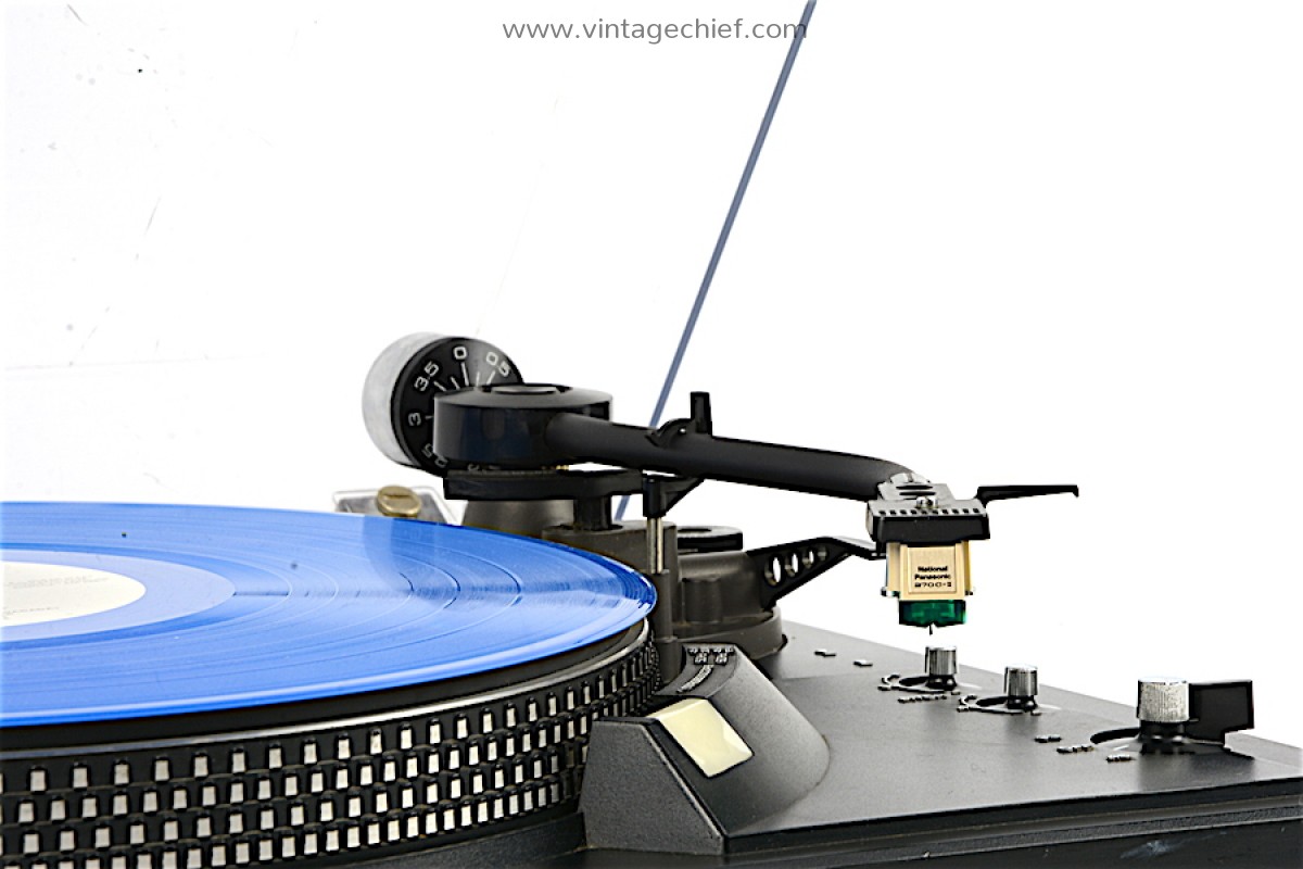 Technics SL-2000 Direct Drive Turntable