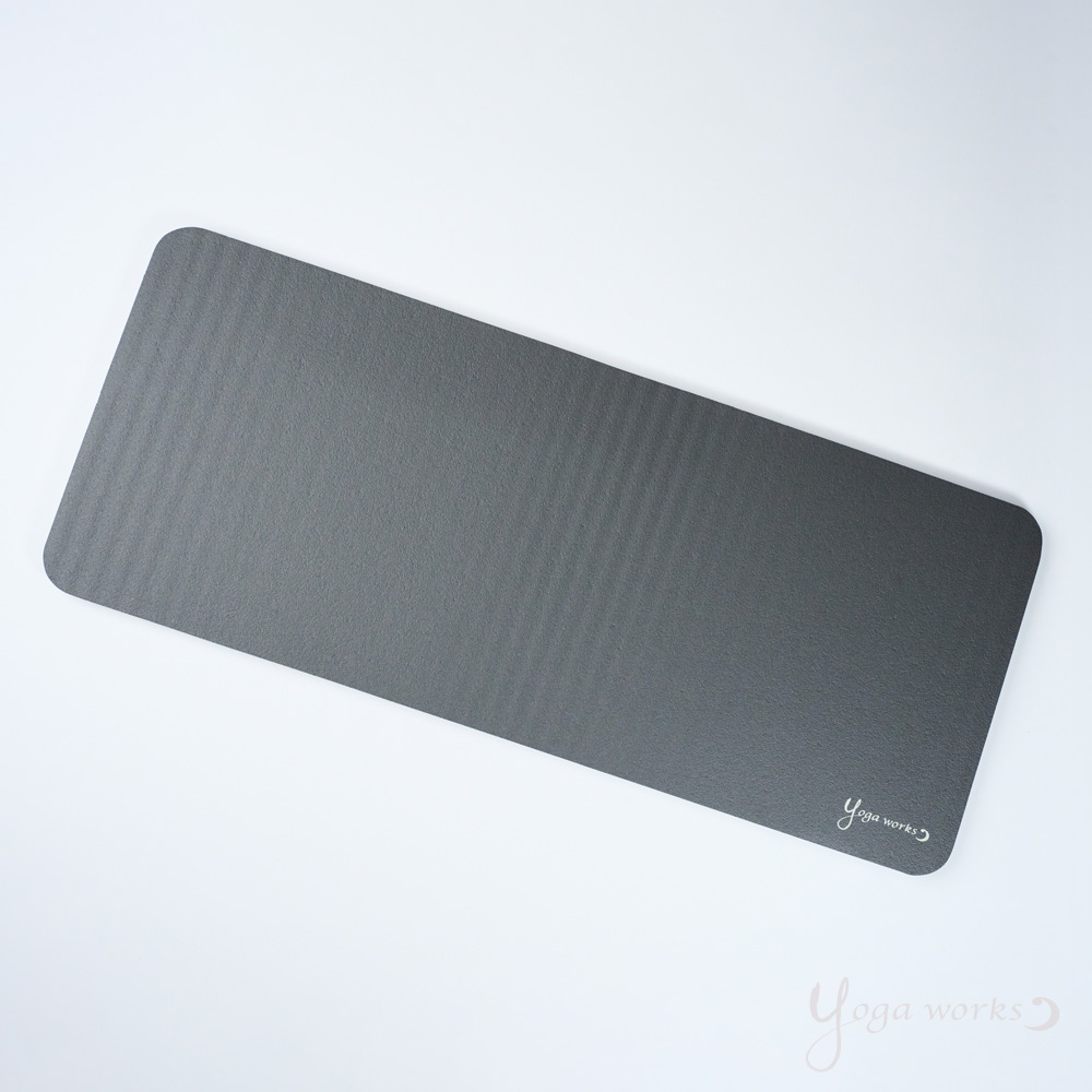 ピラティスマットmini 12mm チャコール | ヨガワークス ビジネスサイト