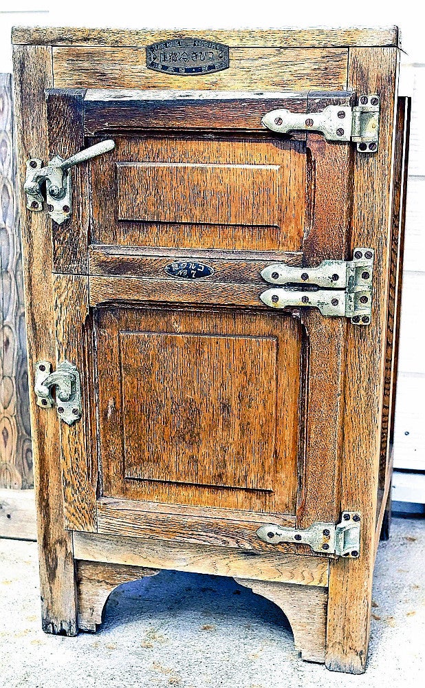 昭和30年代まで活躍「氷冷蔵庫」を復刻…栃木の氷屋店主、万博で