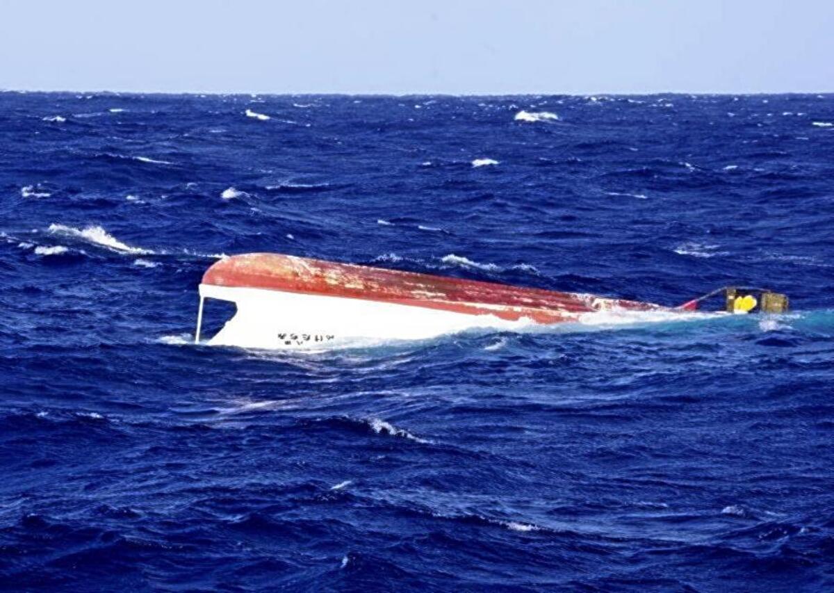 沖縄県）「『船が沈没しそう』との無線を聞いた漁船がいる」通報
