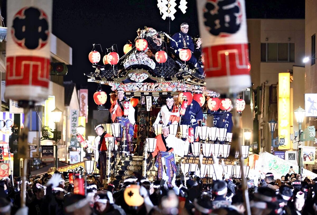 秩父夜祭がフィナーレ…「ホーリャイ」のかけ声、豪華絢爛な山車巡る