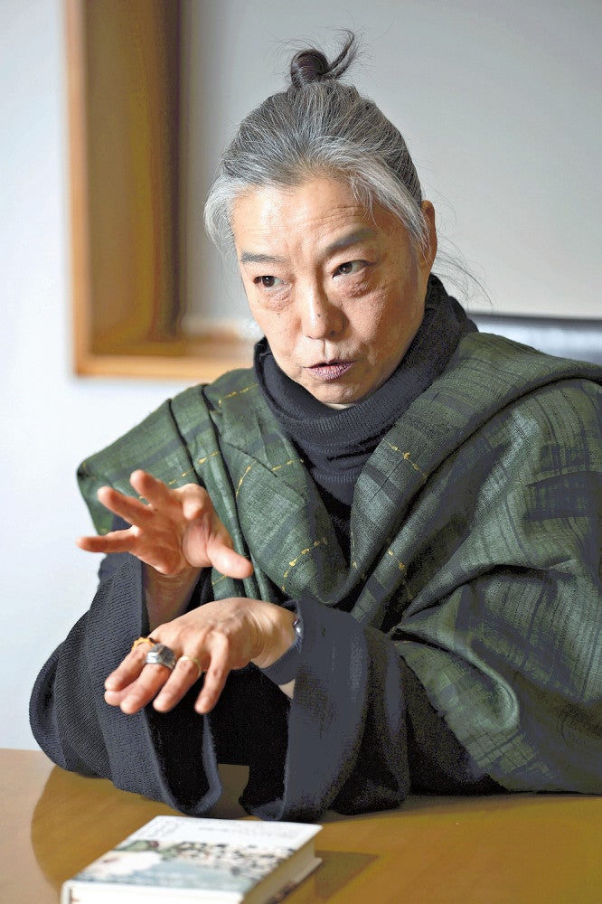 読売文学賞の人びと］＜1＞18世紀ベルギー 生き生きと…小説賞「喜べ