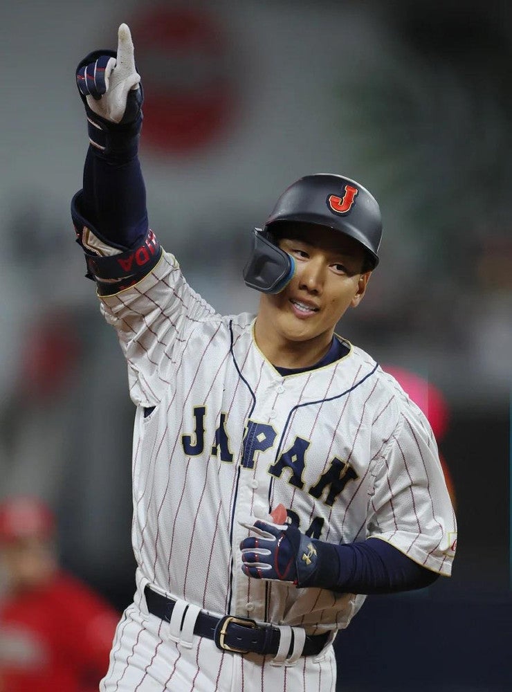 WBC:WBC侍ジャパン吉田正尚「食らいつこうと思った」ほぼ右腕1本で