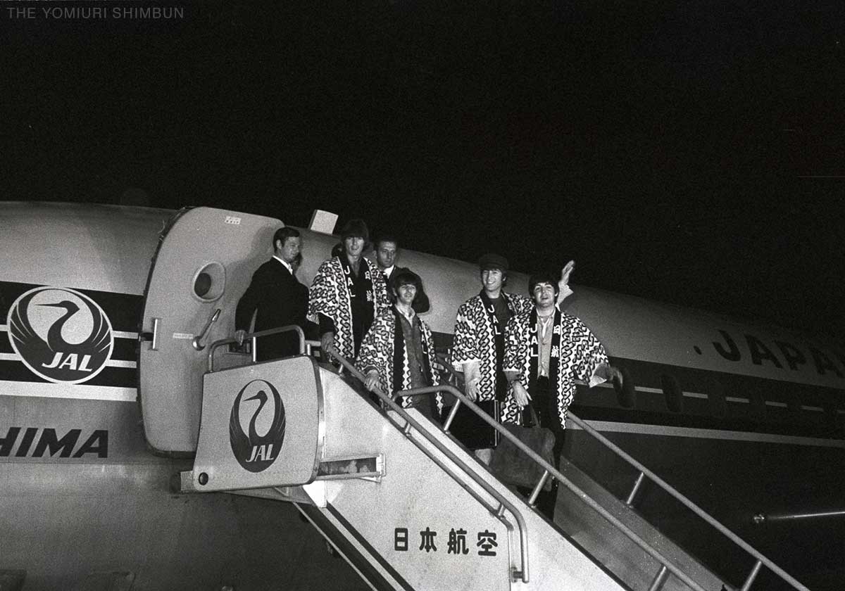 ビートルズ武道館に来る : The Beatles 日本公演50周年記念特集 : 読売新聞