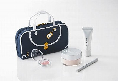 Yakult Beautiens「グランティア メイクアップコフレ」を数量限定発売