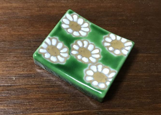 清水焼 箸置き ひわ濃菊（ひわだみきく）｜清水焼・陶器のやまなか雅陶