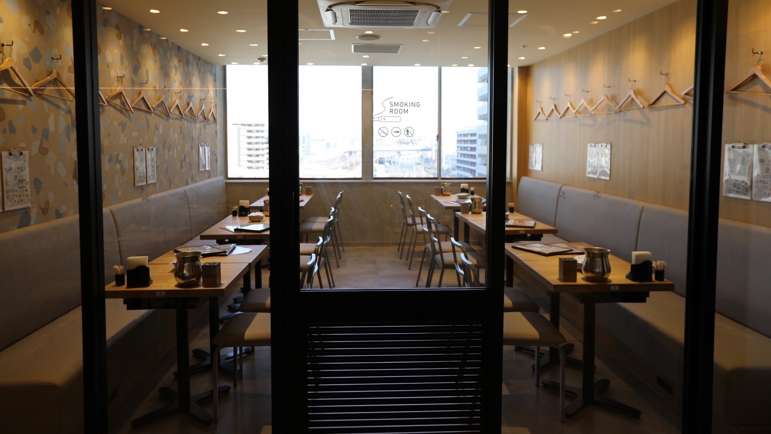 世界の山ちゃん 大阪居酒屋店舗情報 【飲み放題付きコース料理が大人気！】