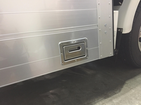 ステンレス アオリ足掛 埋め込み式 - トラックボディパーツトラック架