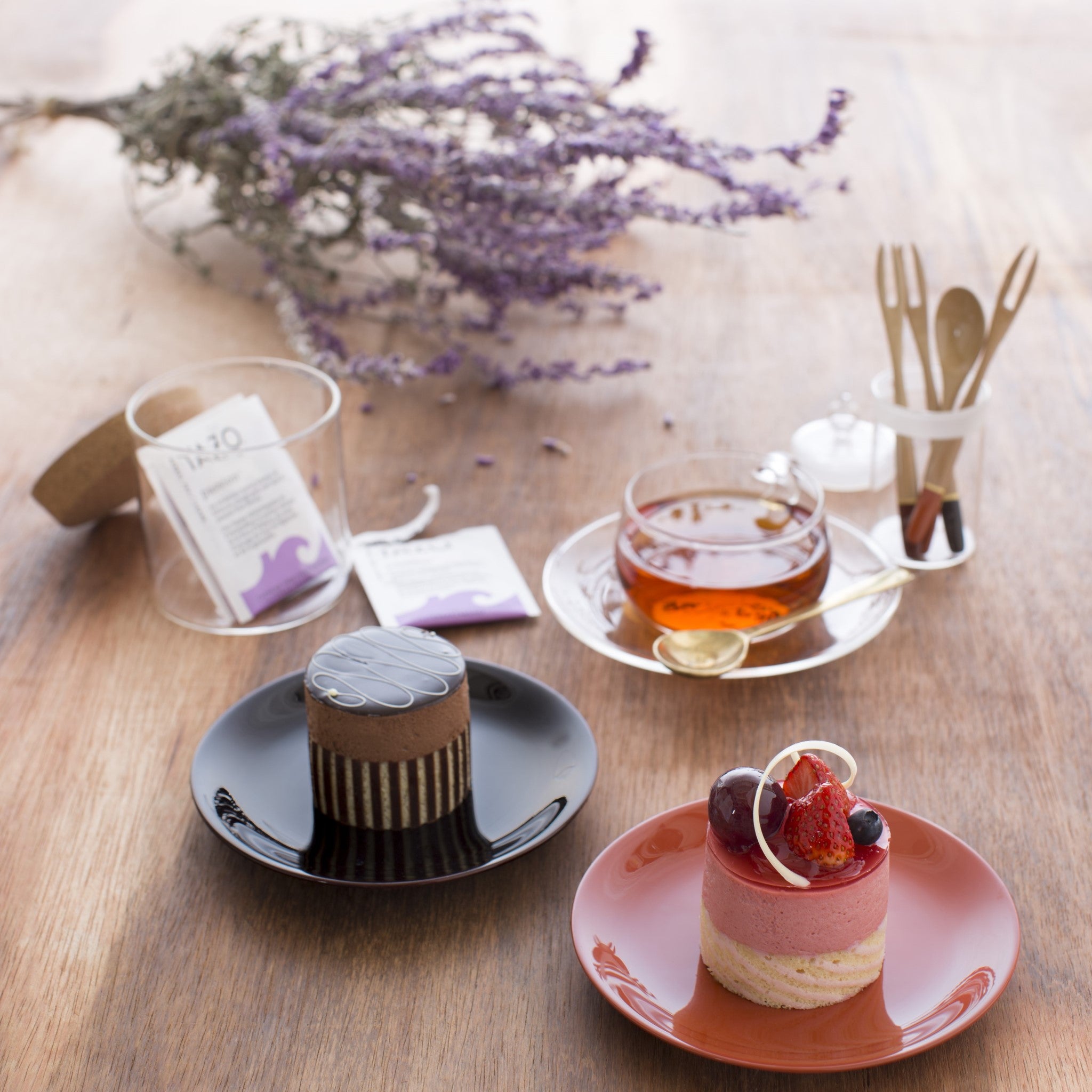 ケーキ皿（全3色） – 象彦 公式オンラインショップ