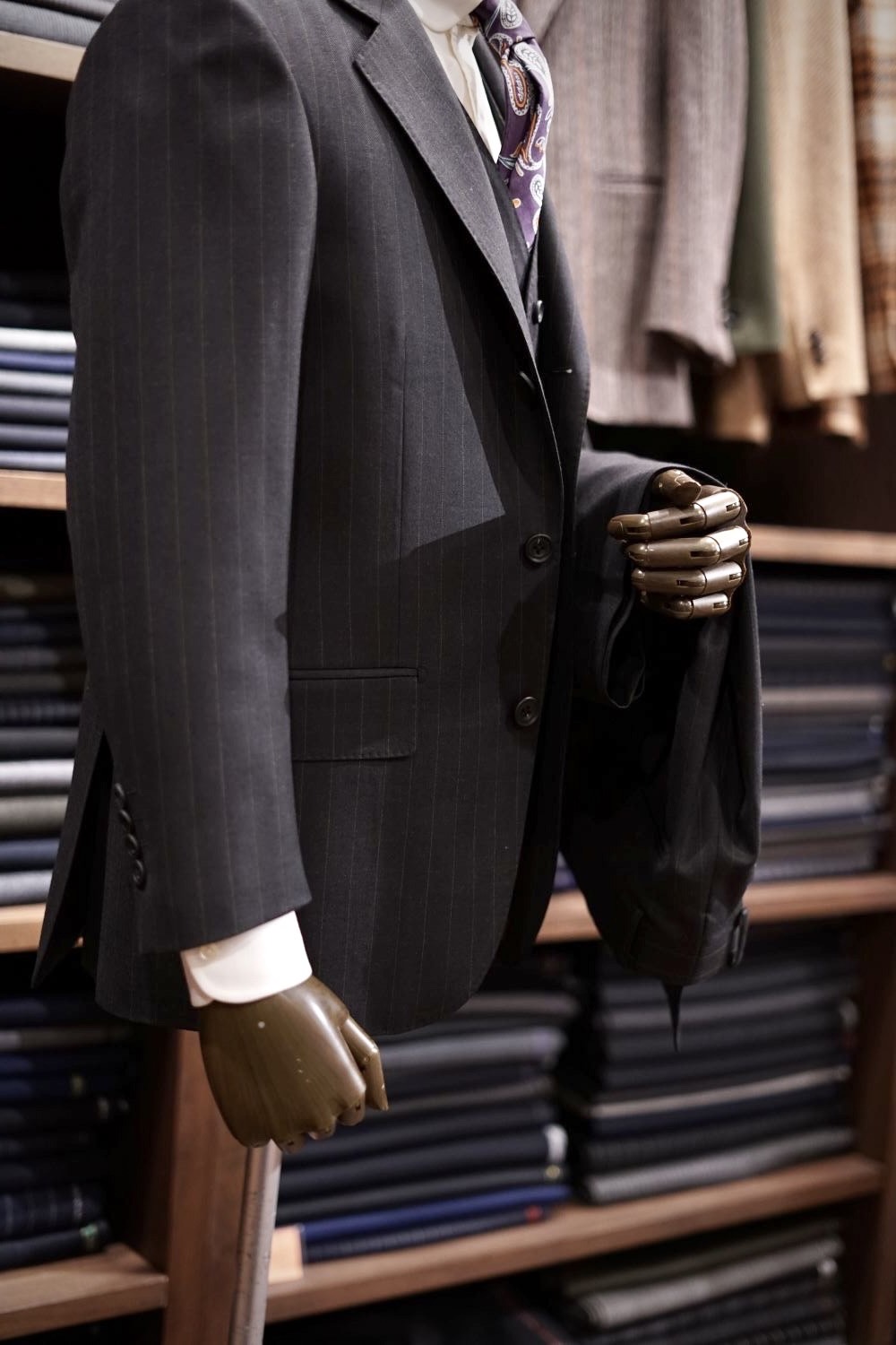 異色のグレーストライプ | ZERBINO BLOG