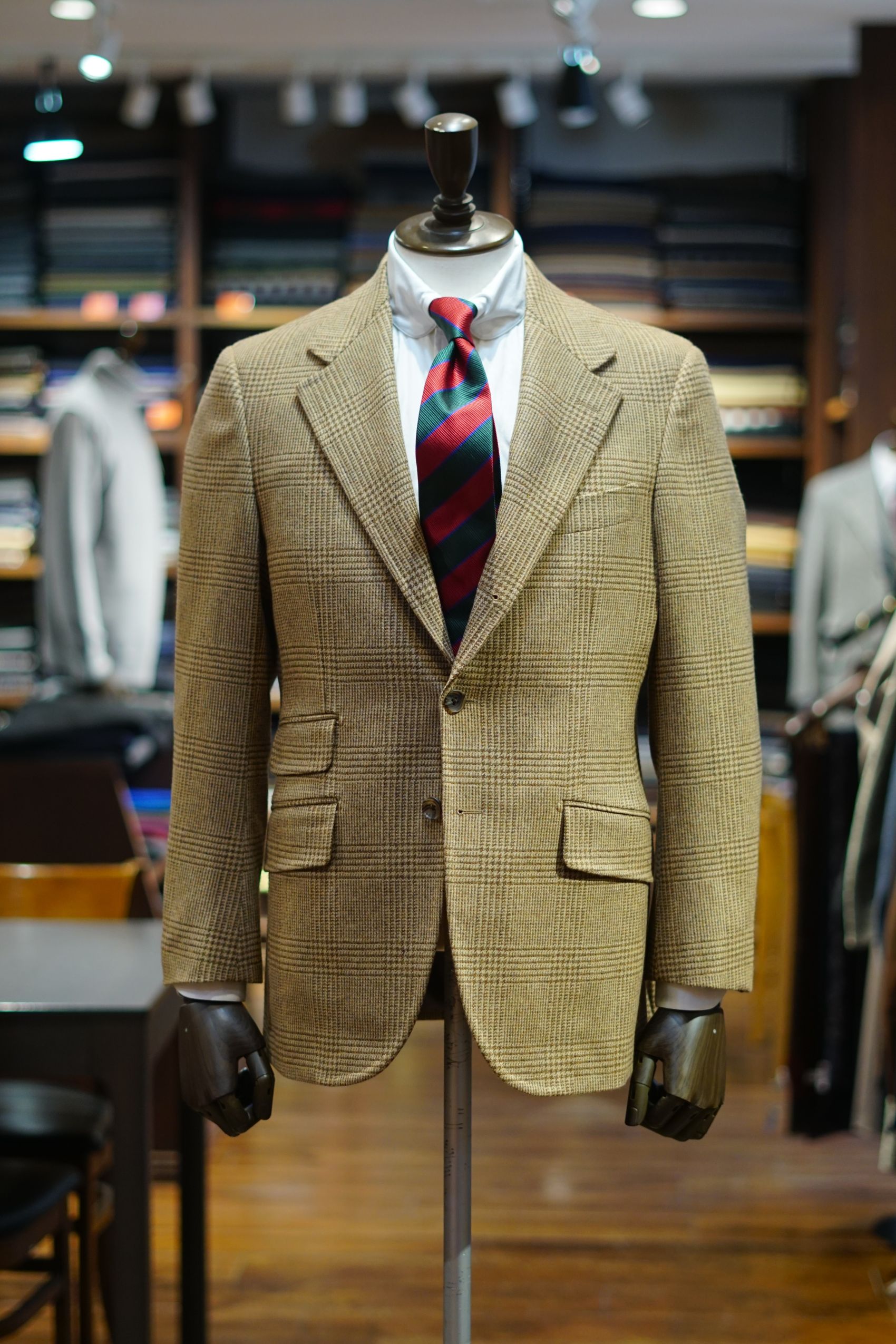 僕らのLovat Tweed ~遊び心を秘めた大人のグレンチェックジャケット