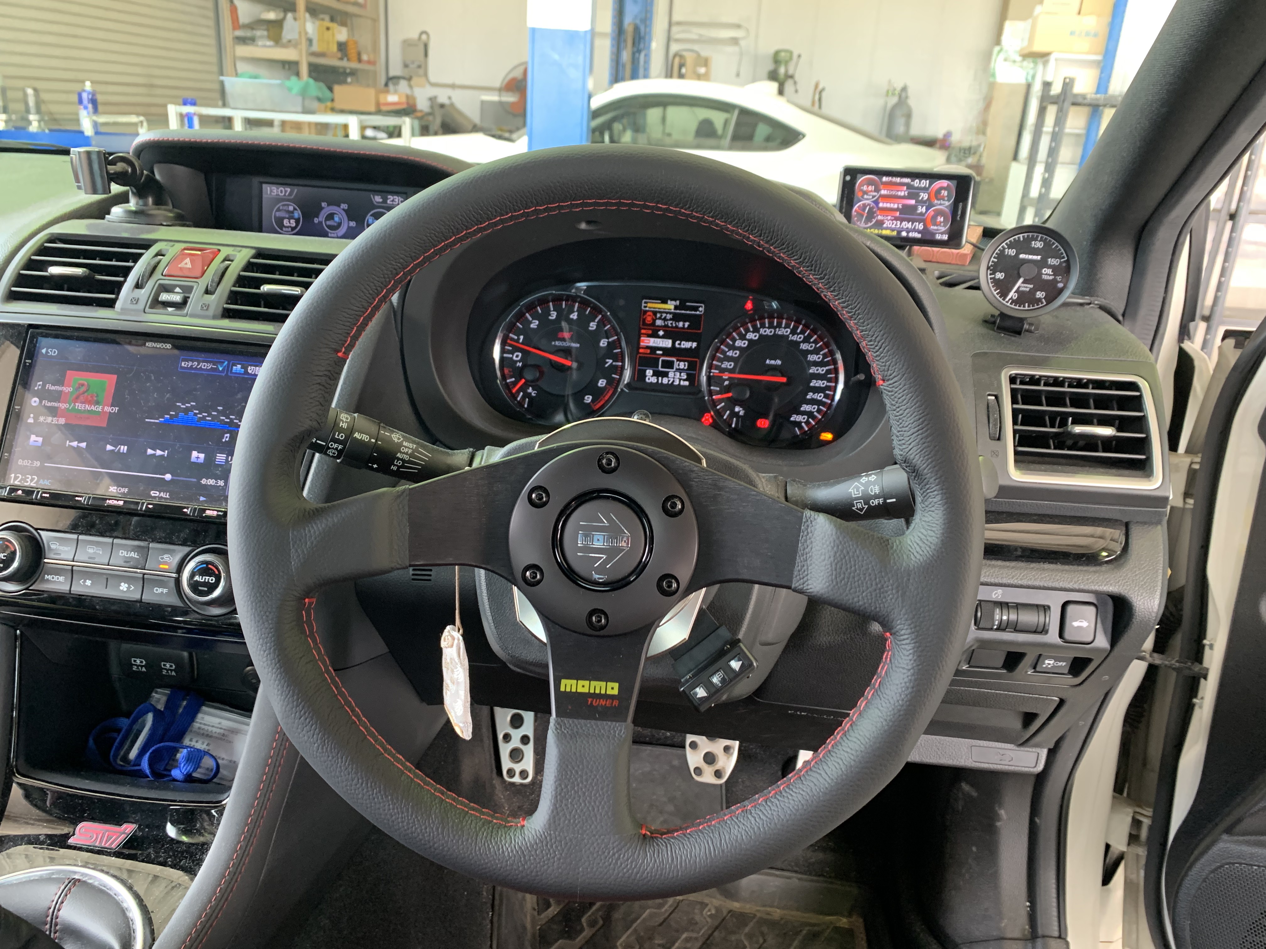 MOMOステアリング＆ラフィックスⅡ取付 - ZEROMAX