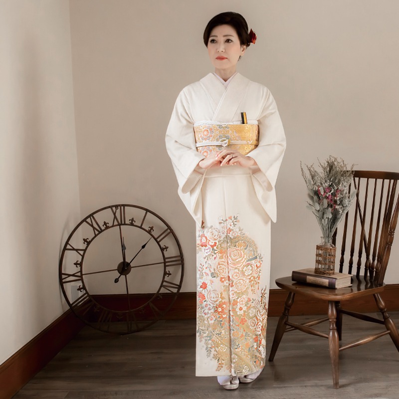 色留袖：E239 桂由美 クリーム 薔薇と扇(E288)| 色留袖レンタル