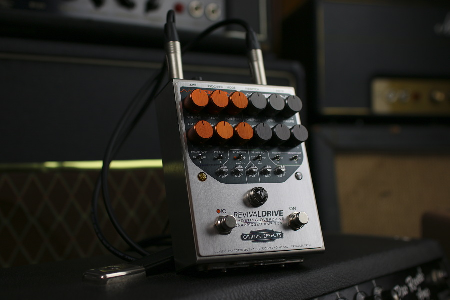 Origin Effects RevivalDRIVE Custom 真空管の特性を再現する