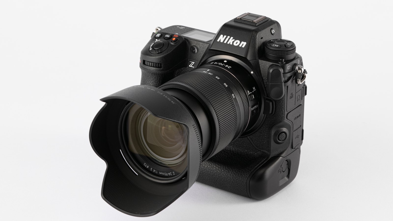 実勢価格70万円のミラーレスカメラ「Nikon Z 9」、RAWで秒間20枚の連写