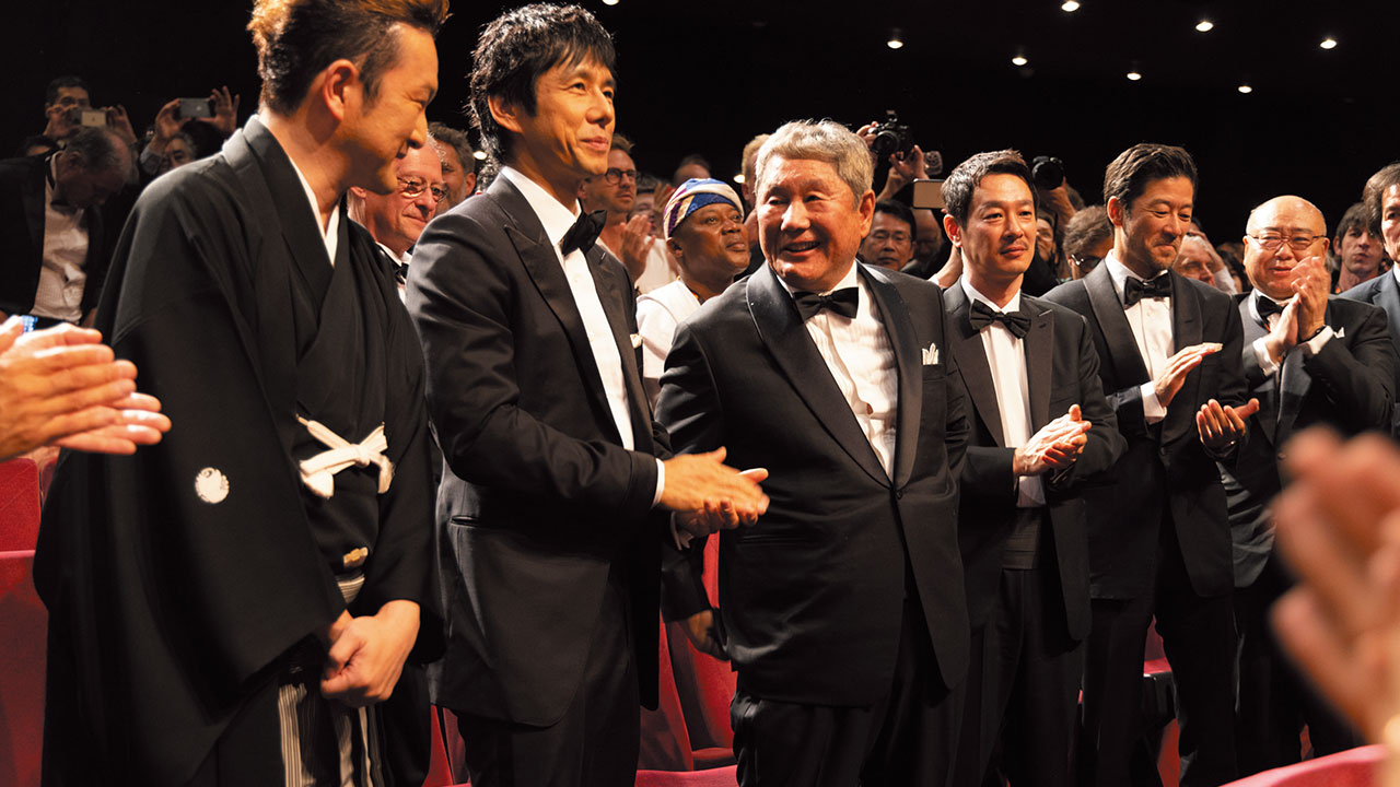 インタビュー北野武監督「海外に倣わず自分の作法でやってきた」：日経