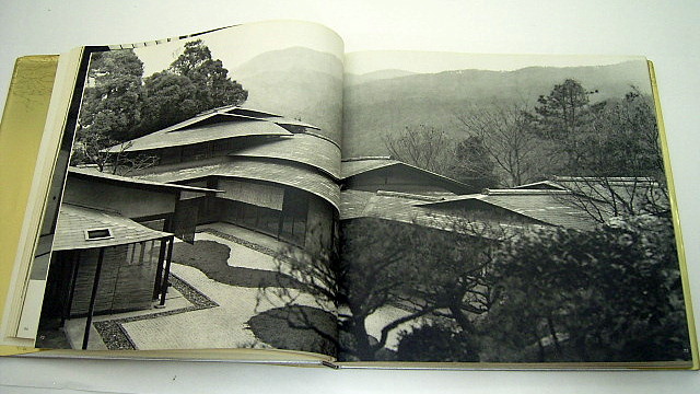 現代の数寄屋』文：伊藤ていじ 写真：二川幸夫: 本と建築の間で