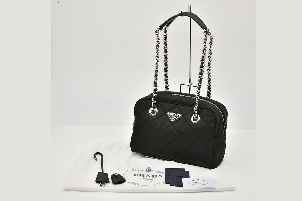 駅南やまご質店オンラインショップ / プラダ トライアングルロゴ