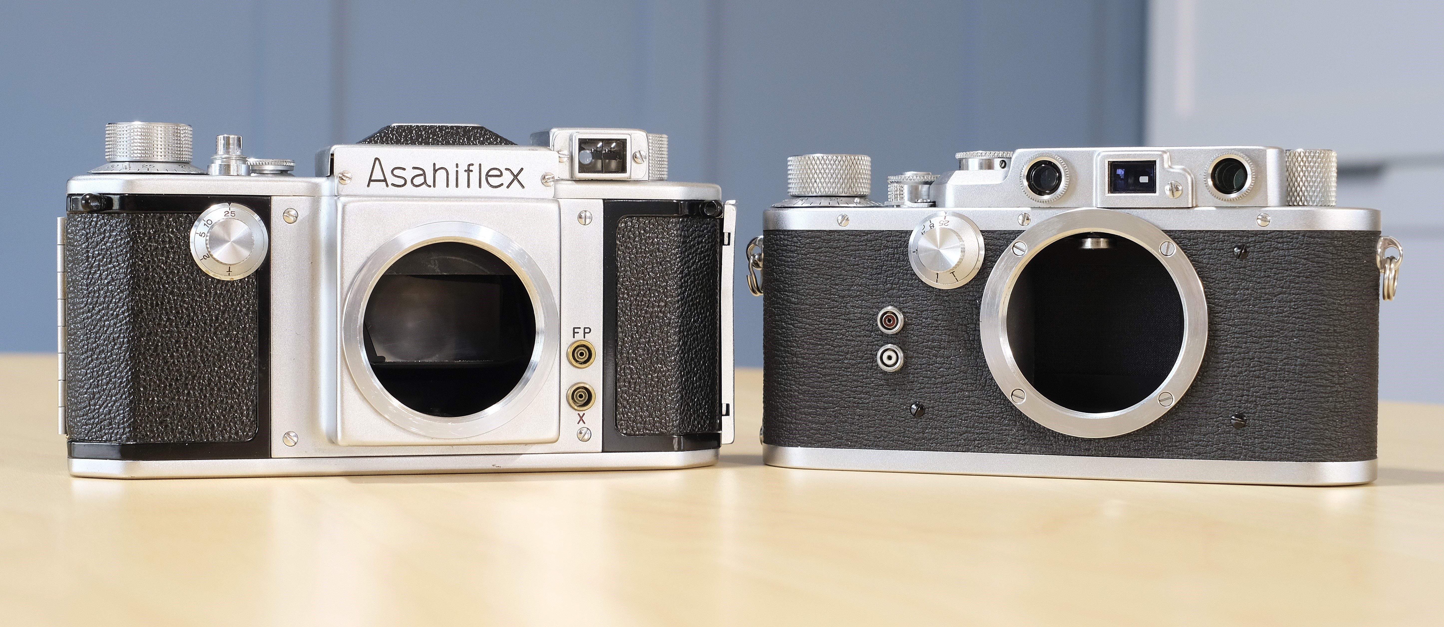 Asahiflex IIa – 1955 | Chasing Classic Cameras with Chris