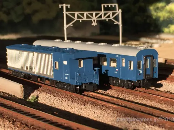 KATO 10系 夜行急行「だいせん」の入線です。10-1449 / 10-1450